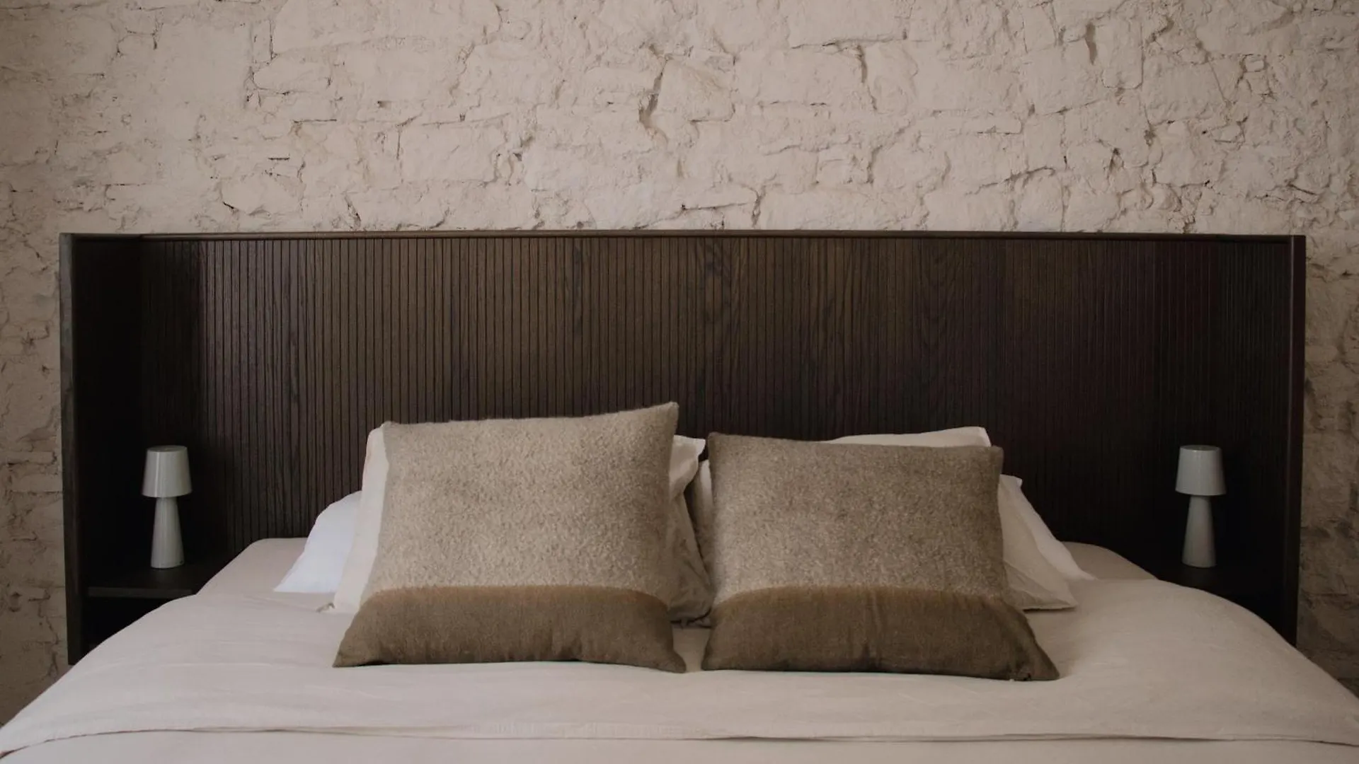 Unique Living Born Apartments & Studios Barcelona Spain